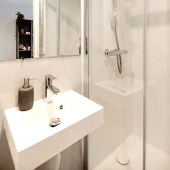 Deluxe Plus Ensuite - Image 4