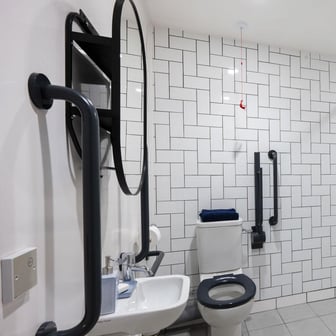 Platinum Accessible Studio - Image 4