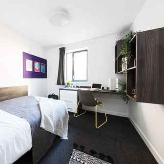 Bronze En Suite - Image 1