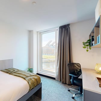 Deluxe Ensuite - Image 1