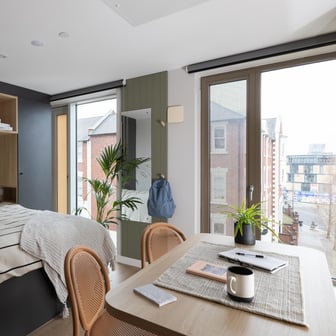 Deluxe Studio, Upper Floors - Image 1