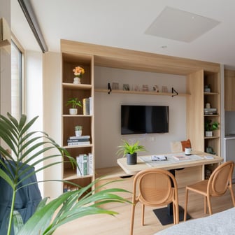Deluxe Studio, Upper Floors - Image 4