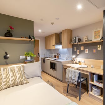 Classic Studio Plus, Upper Floors - Image 4