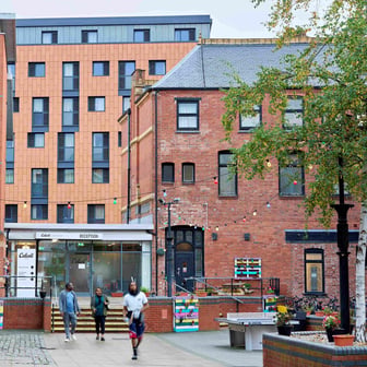 Calcott Ten_Building Exterior
