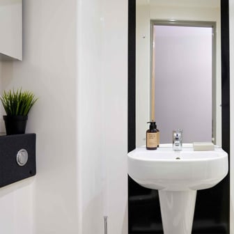 Saw-Mill-Bathroom
