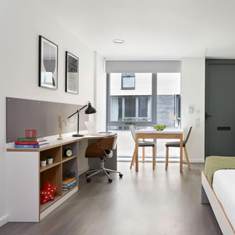 2607_SHARMAN COURT Gold Studio 0166
