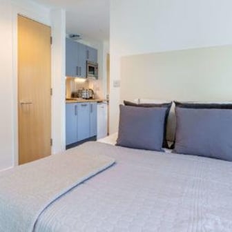 One Bed Flat - Image 1