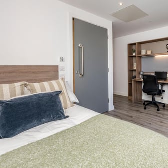 Premium Plus Ensuite - Image 1