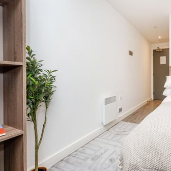 Deluxe Ensuite - Image 1