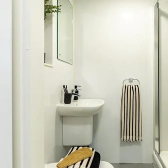 Classic Ensuite - Image 4