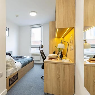 Classic Ensuite - Image 3