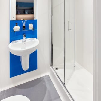 Two Bed Apartment - Image 5