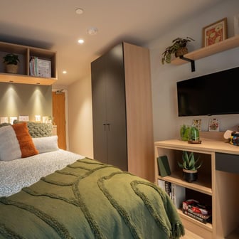 Classic Ensuite, Lower Tower - Image 6