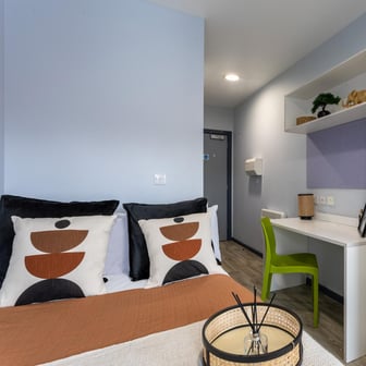 Silver Ensuite - Image 8