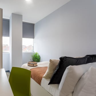 Silver Ensuite - Image 6