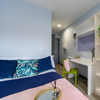 Silver Ensuite - Image 13