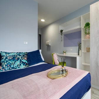 Silver Ensuite - Image 2
