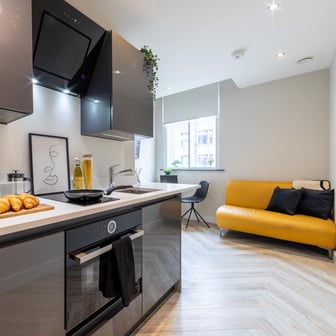 Gold 2 Bed Apartment - Image 3