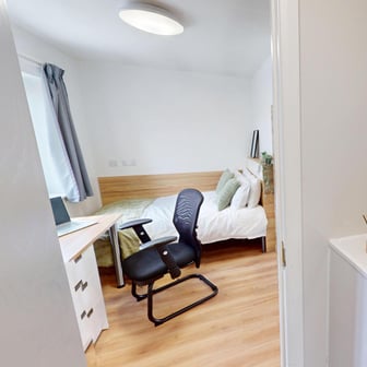 Bronze Ensuite - Image 4