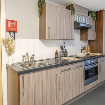 Classic 2 Bed Ensuite - Image 3