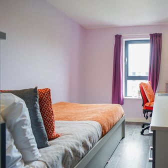 4 Bed Gold Ensuite - Image 1