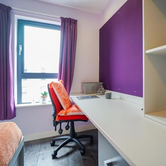 6 Bed Gold Ensuite - Image 3