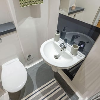 Deluxe Ensuite - Image 6