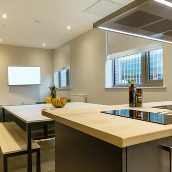 8 Bed Ensuite - Image 8