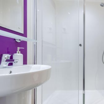 Classic Ensuite - Image 4