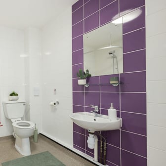 Premium Ensuite with Wet Room - Image 5