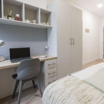 Classic Ensuite - Image 1