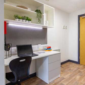 Executive Studio - Image 13