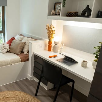 Club Ensuite - Image 1