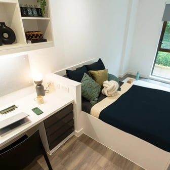 Elite Ensuite - Image 2