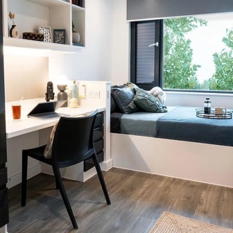 Luxe Ensuite - Image 1