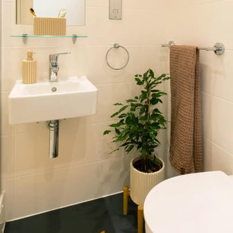 Club Ensuite - Image 6