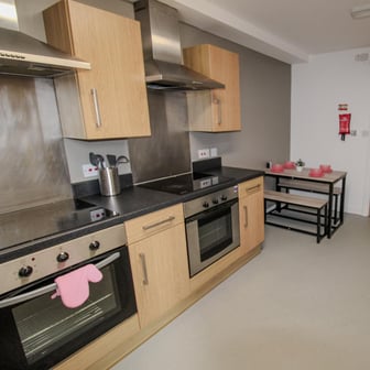 Ensuite - Silver - Image 18