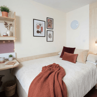 Classic Ensuite - Image 3