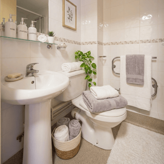 Ultimate Ensuite - Image 9