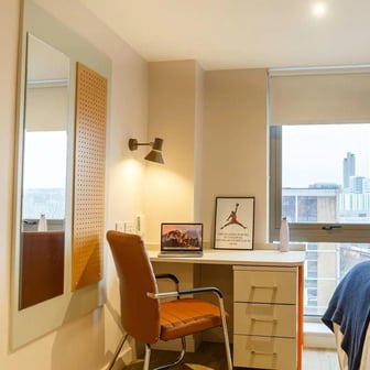7 Bed Ensuite - Image 2