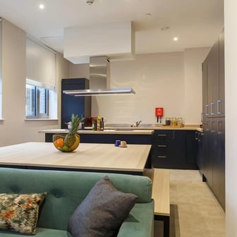 7 Bed Ensuite - Image 7