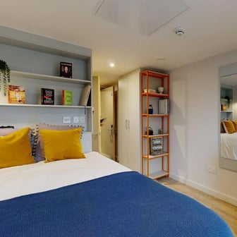 7 Bed Ensuite - Image 1