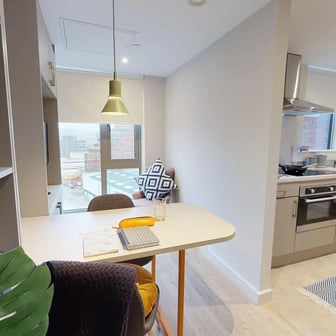 One Bed Apartment - Image 5