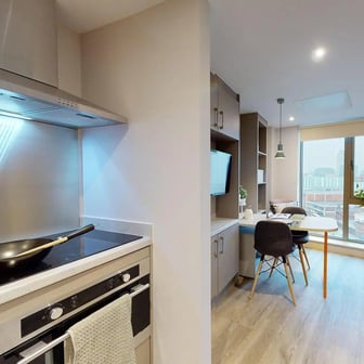 Premium One Bed Apartment - Image 3