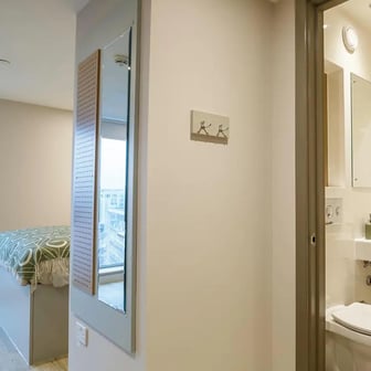 Premium One Bed Apartment - Image 6