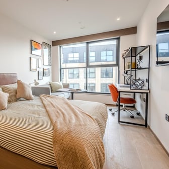 Signature Studio King - Image 1