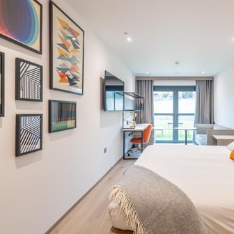 Signature Plus Studio - Image 2