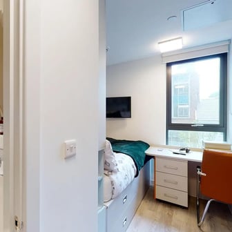 9 Bed Cluster Ensuite - Image 3