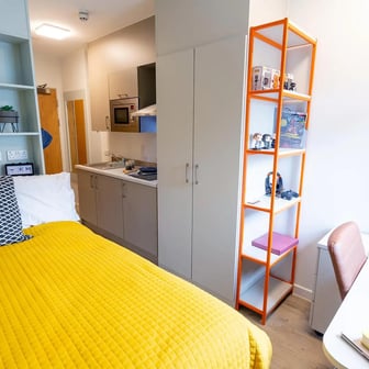 Premium Cluster Studio - Image 1