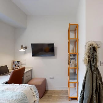 Block B Penthouse Studio - Image 6